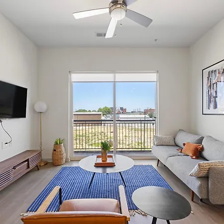 Modern Nulu 2Br Cozysuites 06